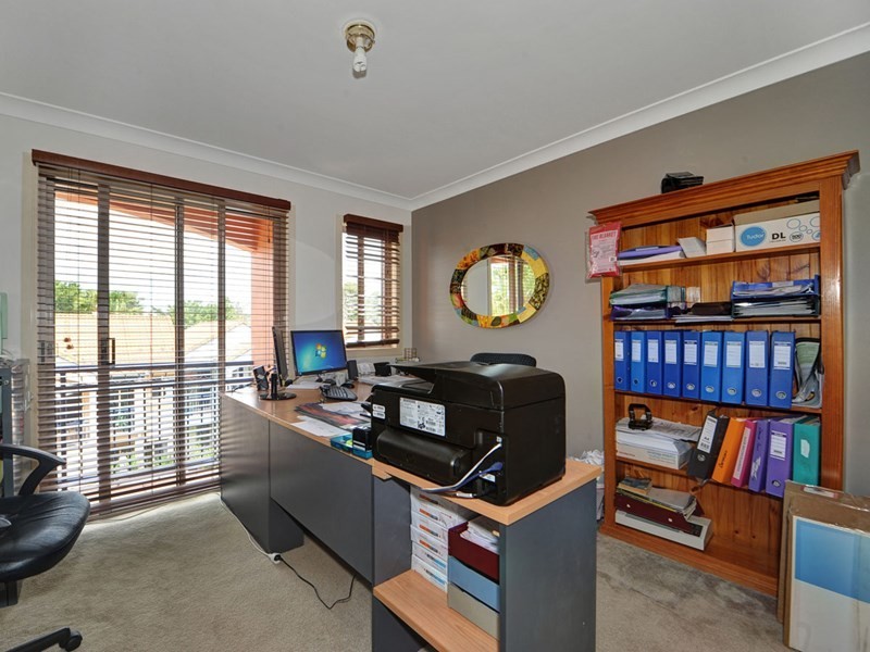 32 John Lund Drive, Hope Island QLD 4212