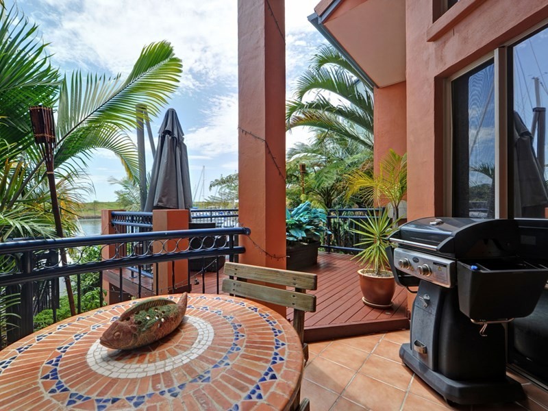 32 John Lund Drive, Hope Island QLD 4212