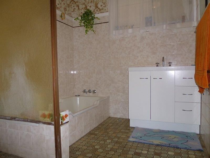 2 Helena Street, Biggera Waters QLD 4216