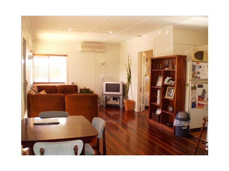 28 Clam Street, Runaway Bay QLD 4216