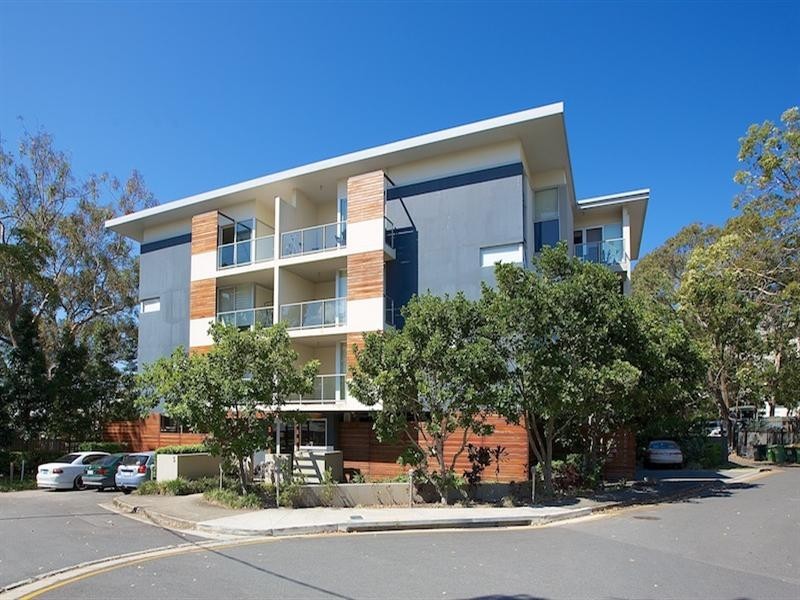 18/5 Carey Lane, Southport QLD 4215