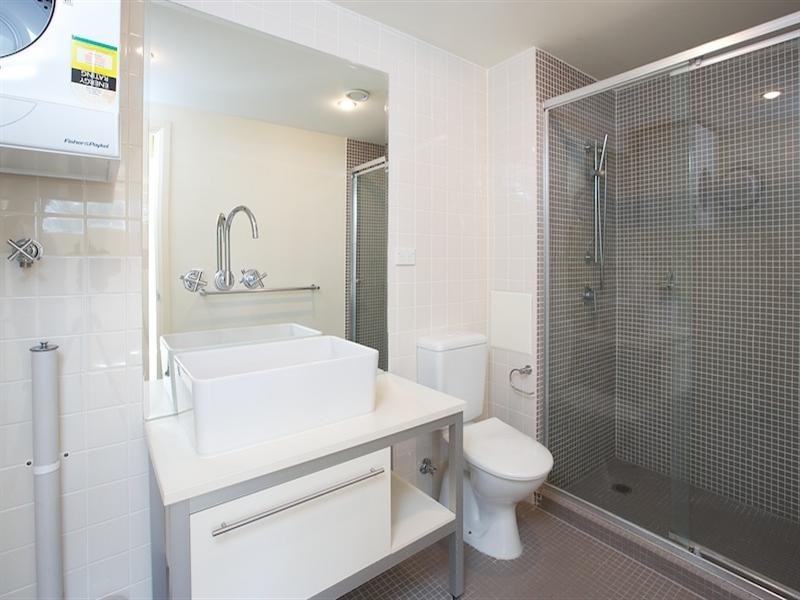 18/5 Carey Lane, Southport QLD 4215