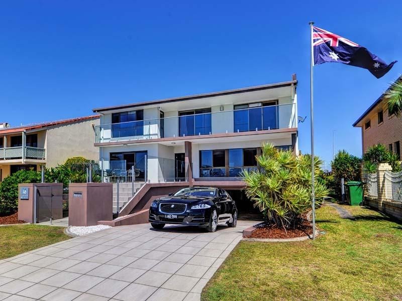 16 James Cook Esplanade, Hollywell QLD 4216