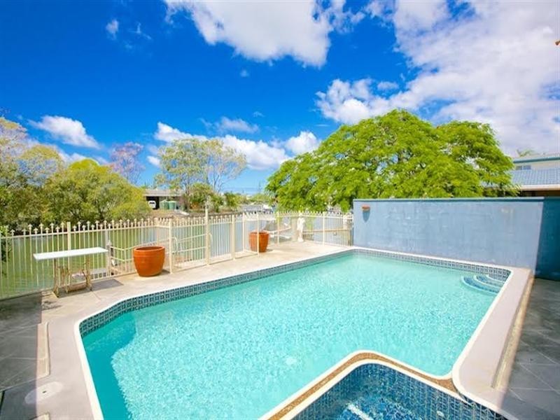 1/5 PERRY Place, Biggera Waters QLD 4216