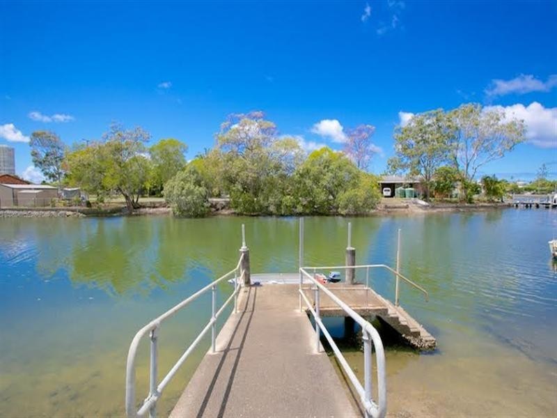 1/5 PERRY Place, Biggera Waters QLD 4216