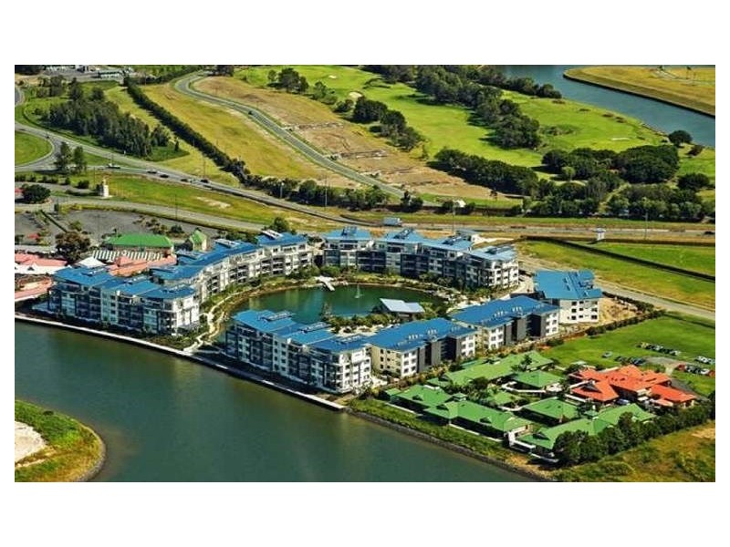 115/3 Pendraat Parade, Hope Island QLD 4212