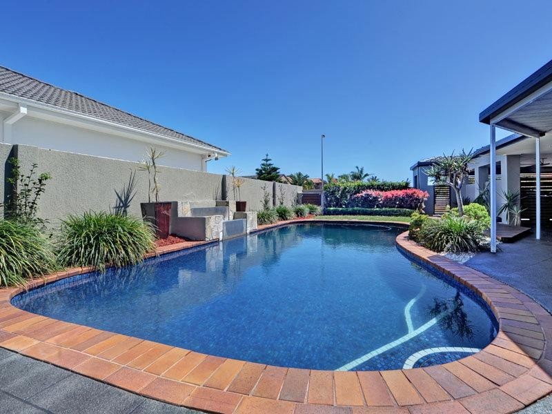 62 Sundance Way, Runaway Bay QLD 4216