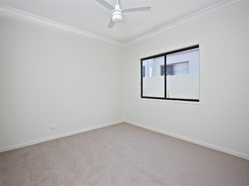 22B Compass Drive, Biggera Waters QLD 4216