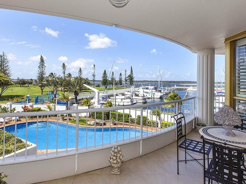 3/19 Oatlands Esplanade, Runaway Bay QLD 4216