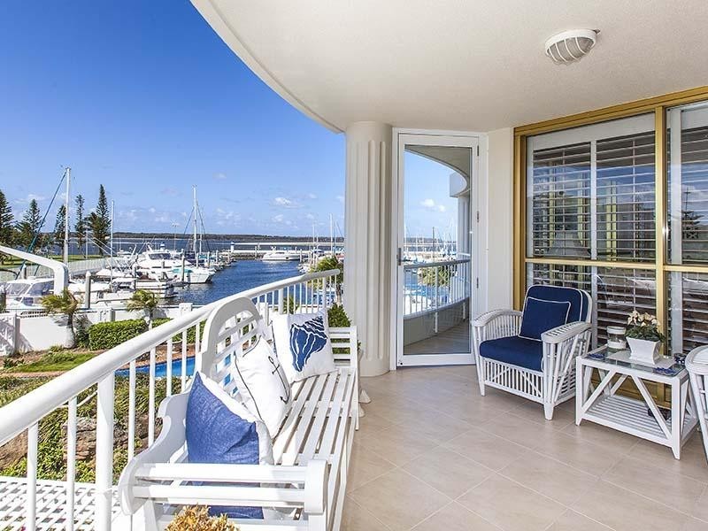 3/19 Oatlands Esplanade, Runaway Bay QLD 4216