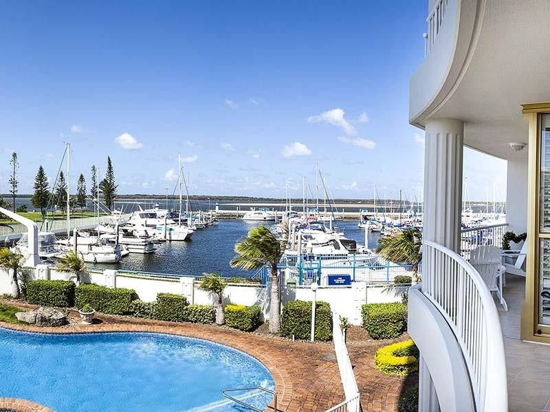 3/19 Oatlands Esplanade, Runaway Bay QLD 4216