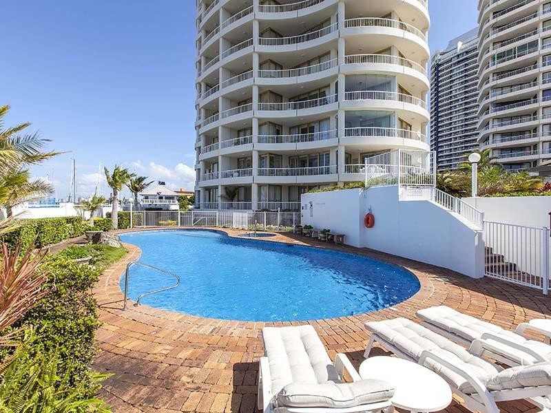 3/19 Oatlands Esplanade, Runaway Bay QLD 4216