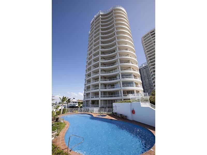 3/19 Oatlands Esplanade, Runaway Bay QLD 4216