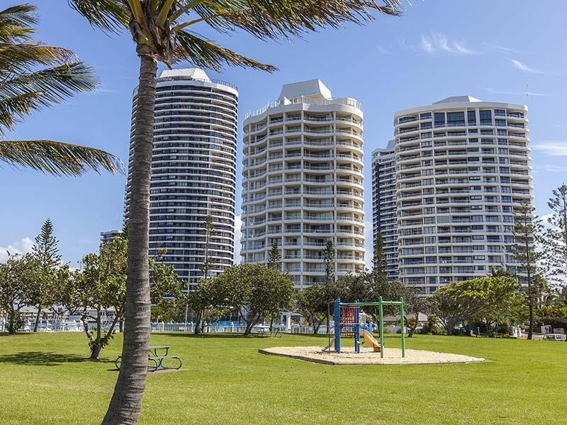 3/19 Oatlands Esplanade, Runaway Bay QLD 4216