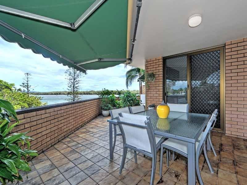 1/8 Paradise Parade, Paradise Point QLD 4216