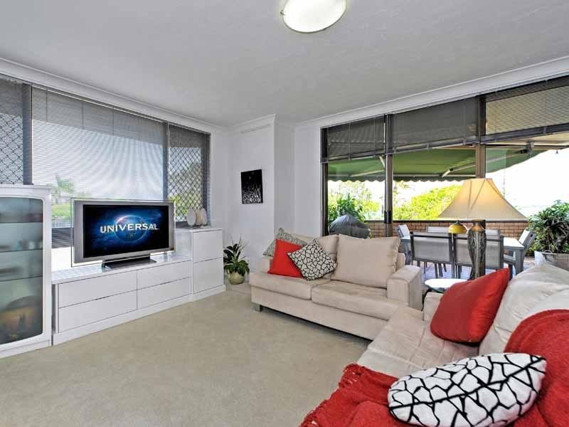 1/8 Paradise Parade, Paradise Point QLD 4216