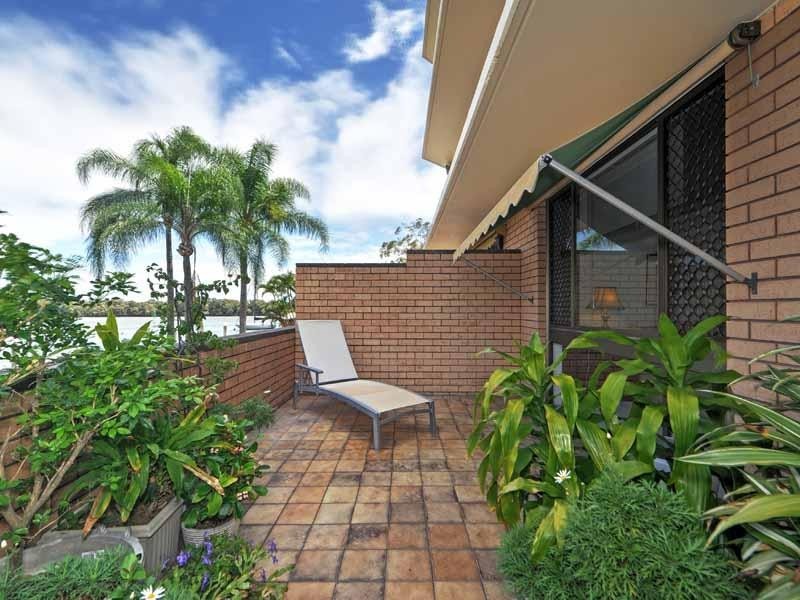 1/8 Paradise Parade, Paradise Point QLD 4216