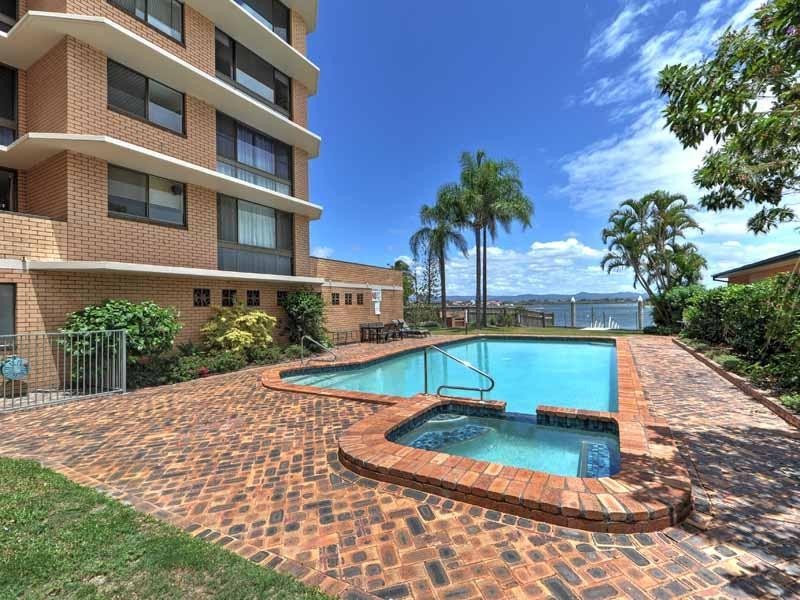 1/8 Paradise Parade, Paradise Point QLD 4216