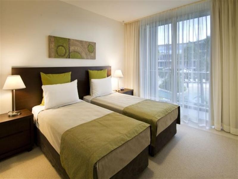 2 Activa Way, “Azzura Greens”, Hope Island QLD 4212