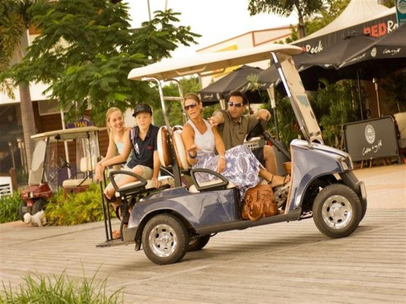 2 Activa Way, “Azzura Greens”, Hope Island QLD 4212