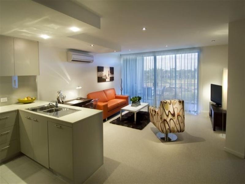 1316/2 Activa Way, “Azzura Greens”, Hope Island QLD 4212