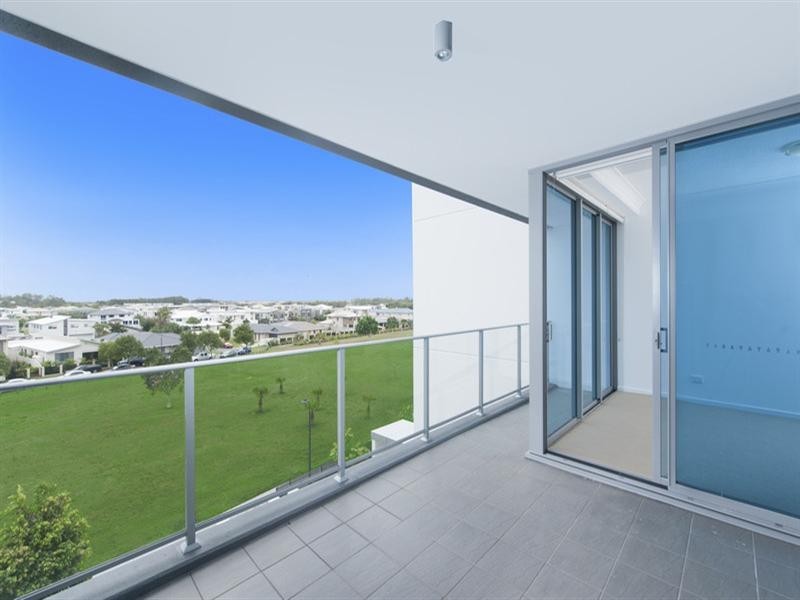 302 “Aquilo” 11/ Compass Drive, Biggera Waters QLD 4216