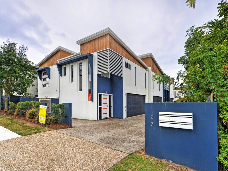 3/127 Pohlman Street, Southport QLD 4215