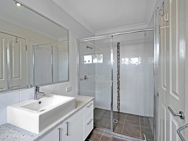 3/127 Pohlman Street, Southport QLD 4215