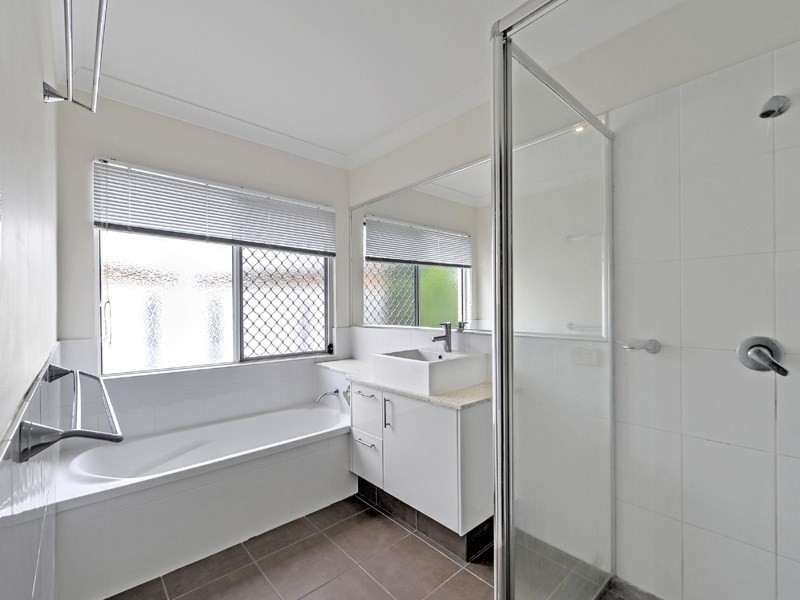 3/127 Pohlman Street, Southport QLD 4215