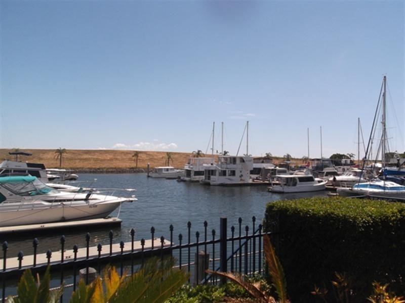 71 John Lund Drive, Hope Island QLD 4212