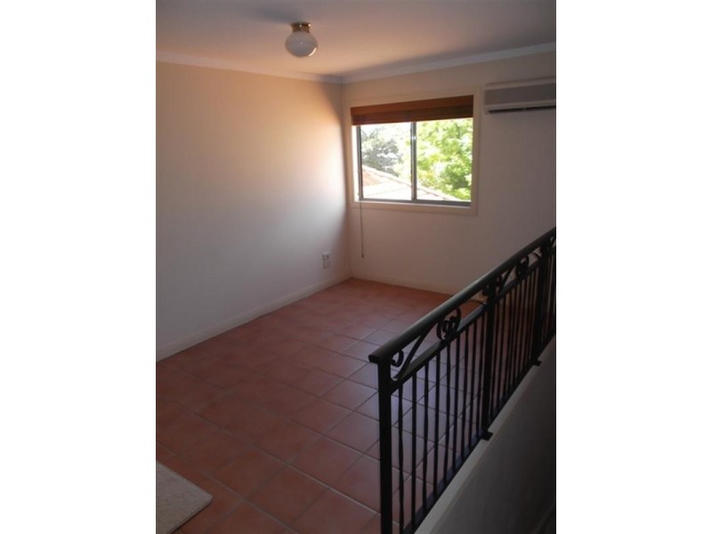 71 John Lund Drive, Hope Island QLD 4212