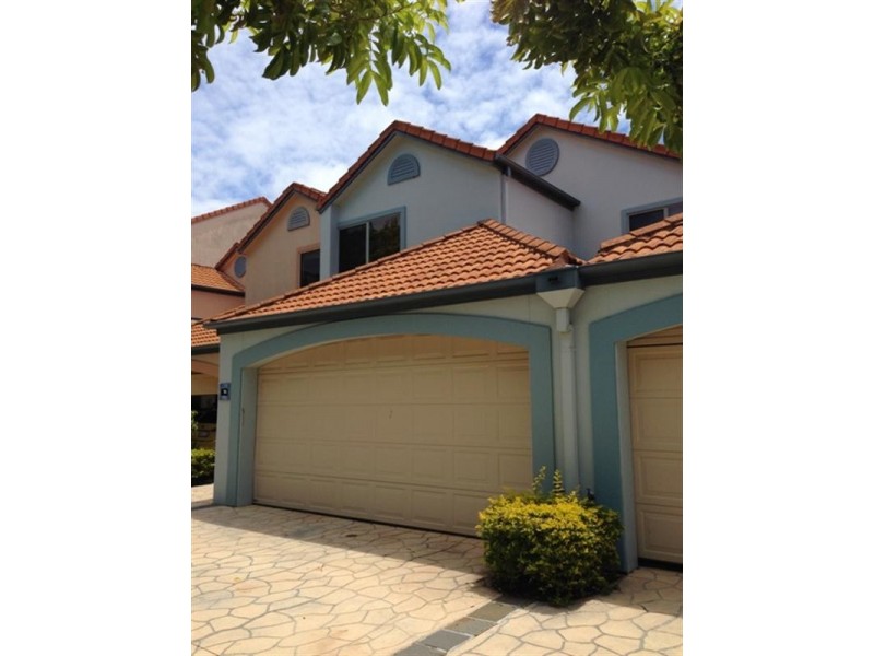 71 John Lund Drive, Hope Island QLD 4212