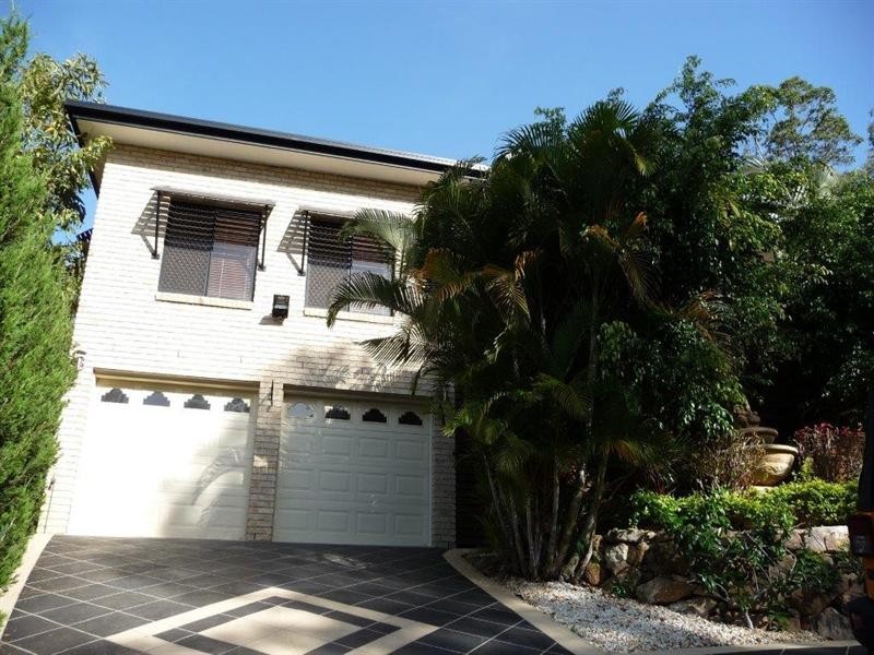 16 Bellona Court, Pacific Pines QLD 4211