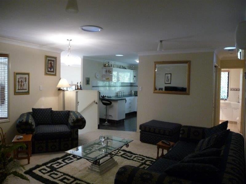 16 Bellona Court, Pacific Pines QLD 4211