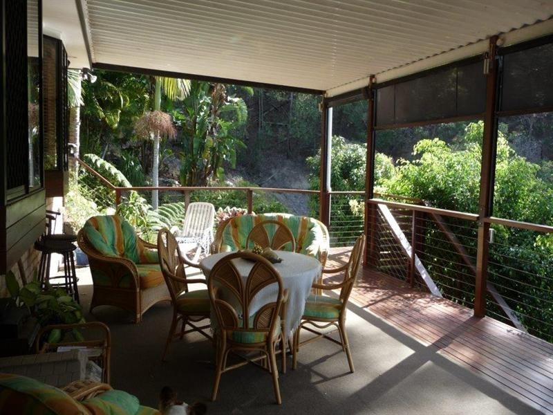 16 Bellona Court, Pacific Pines QLD 4211