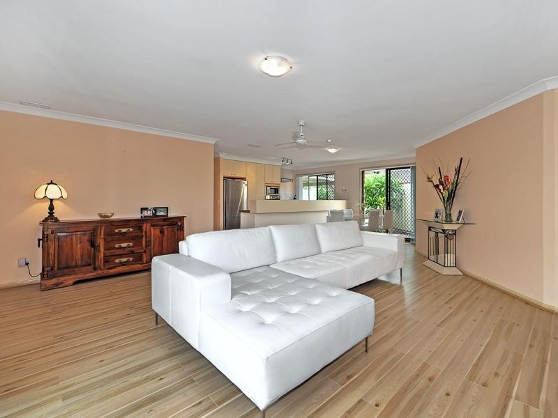 2/3 Sanctuary Court, Coombabah QLD 4216