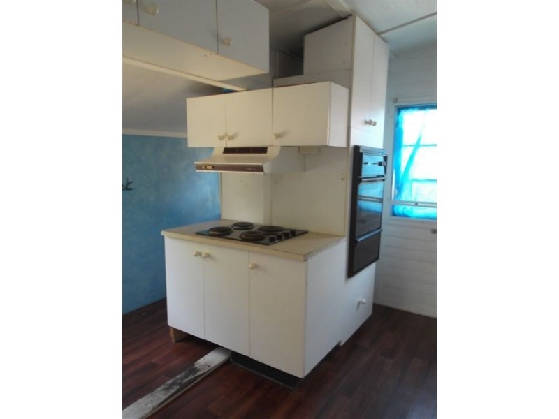 13 Meyer Street, Southport QLD 4215