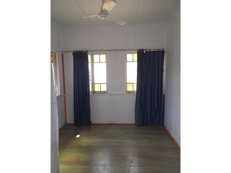 13 Meyer Street, Southport QLD 4215