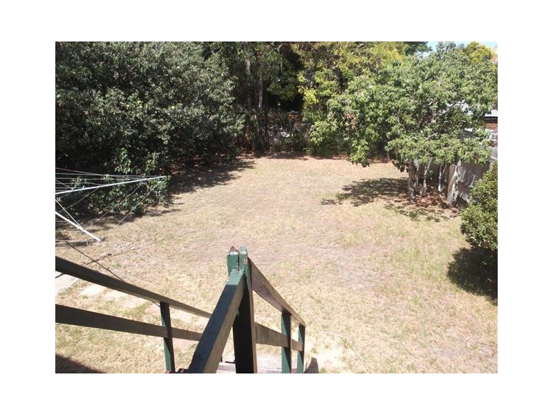 13 Meyer Street, Southport QLD 4215