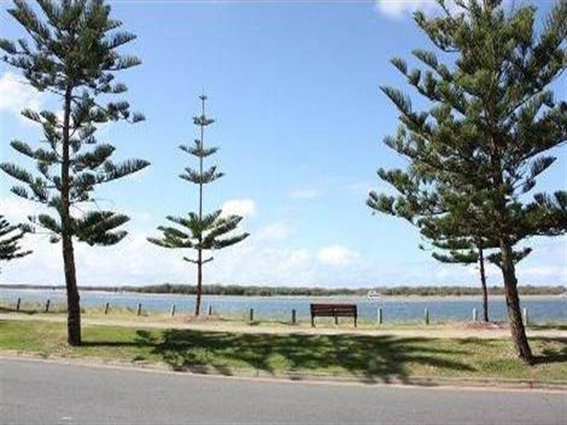 456 Marine Parade, Biggera Waters QLD 4216
