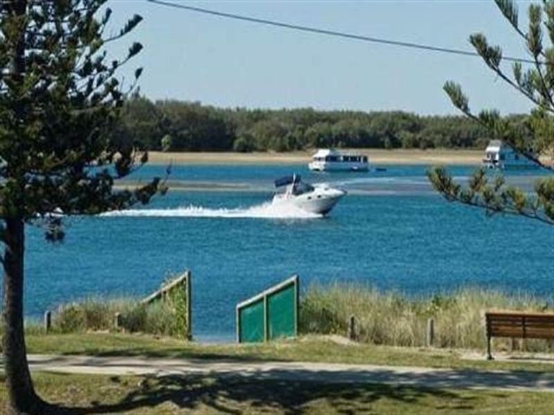 456 Marine Parade, Biggera Waters QLD 4216