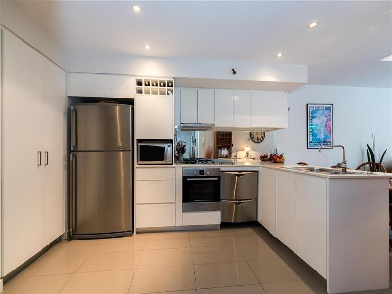 1001/438 Marine Parade, Biggera Waters QLD 4216