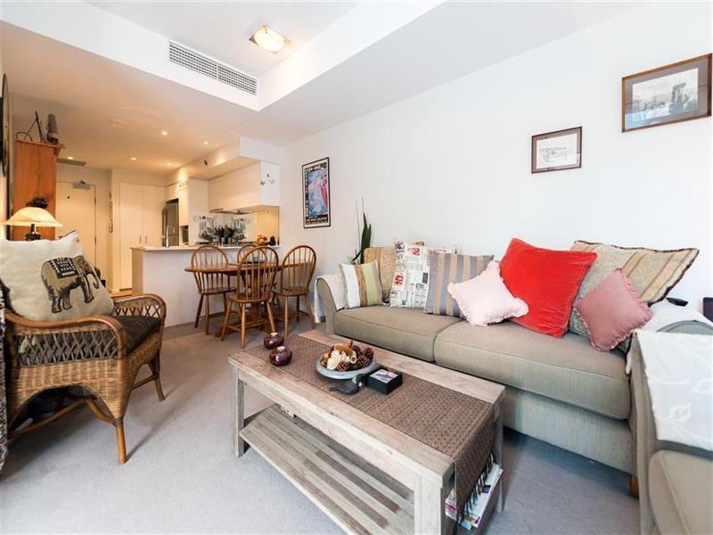 1001/438 Marine Parade, Biggera Waters QLD 4216