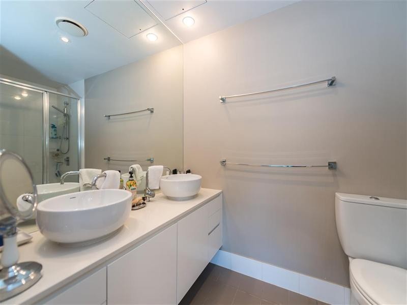 1001/438 Marine Parade, Biggera Waters QLD 4216