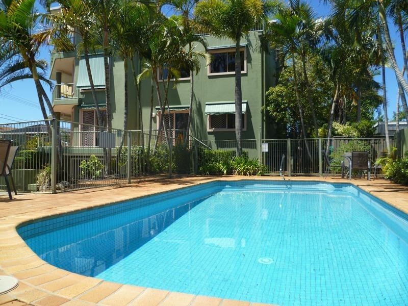 6/7 Esplanade West, Paradise Point QLD 4216
