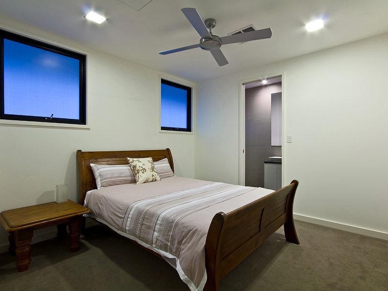 66 O’Grady Avenue, Paradise Point QLD 4216