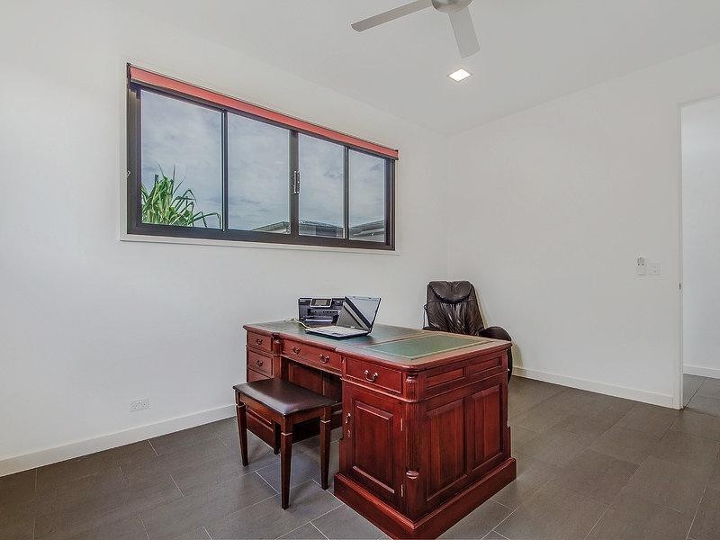 66 O’Grady Avenue, Paradise Point QLD 4216