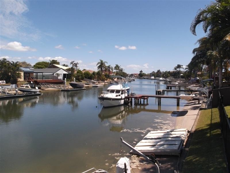 92 Oxley Drive, Paradise Point QLD 4216