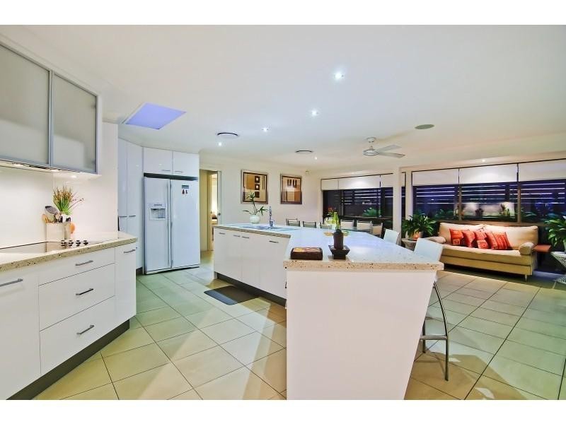 15 Karema Crescent, Runaway Bay QLD 4216