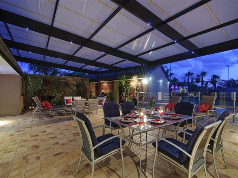 15 Karema Crescent, Runaway Bay QLD 4216